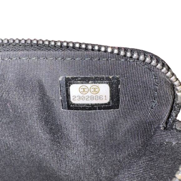 Chanel CC Rhinestone Boy Wallet-On-Chain - Picture 12 of 15